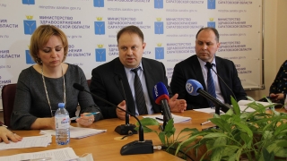 Замминистра о новых заболевших: "Были в жарких странах, пол разный, прибыли из Москвы"
