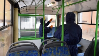Прибывшие в Саратов московские троллейбусы продезинфицировали
