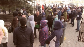 Репортаж. Очереди саратовцев за спецпропусками в период пандемии коронавируса