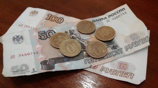 Роструд: работники апреля получат зарплату в обычном размере