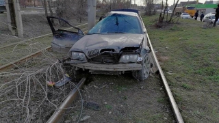 На Гвардейской водитель BMW бросил покалеченного пассажира и сбежал