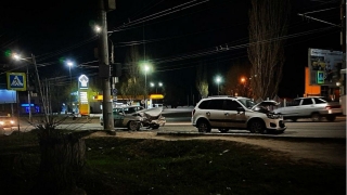 В ДТП на Московском шоссе пострадали трое взрослых и ребенок