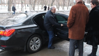 Объявлен аукцион на ремонт служебных BMW губернатора и его охраны