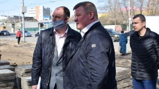 Михаил Исаев возмущен качеством ремонта тротуаров в Заводском районе