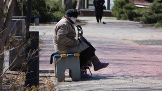 МЧС не рекомендует носить защитные маски на улице
