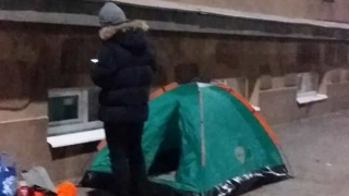 Палатка в центре Саратова. Китайский студент вернется в общежитие консерватории