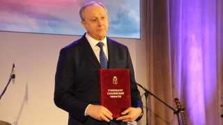 Валерий Радаев продолжает терять позиции в Национальном рейтинге губернаторов