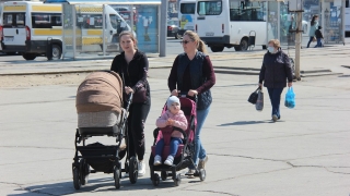 "Маски сорваны". Саратовцы предпочитают гулять по городу с открытыми лицами