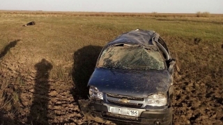 Водитель "Нивы" опрокинул машину и погиб