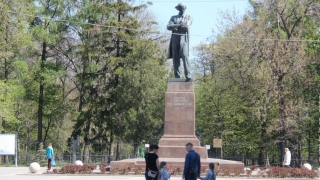 Понедельник обещает быть жарким