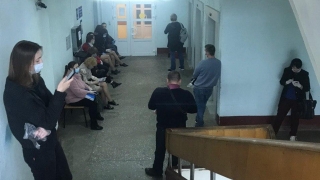 Очевидцы: в Арбитраже невозможно соблюдать социальную дистанцию