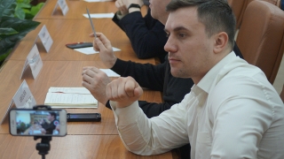 Облдума может запретить депутату Николаю Бондаренко зарабатывать на YouTube