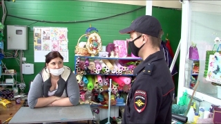 Видео. После визита журналистов закрылись магазины ТЦ в Заводском районе