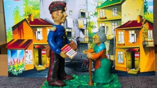 Саратовская первоклассница слепила Дядю Степу со знакомого участкового