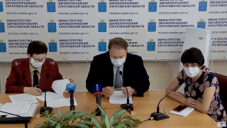 С ковидной пневмонией в больницах остаются 685 саратовцев