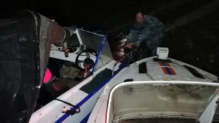 Спасатели помогли лодочнику пристать к энгельсскому берегу
