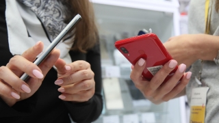 Рынок смартфонов вернулся к уровню прошлого года