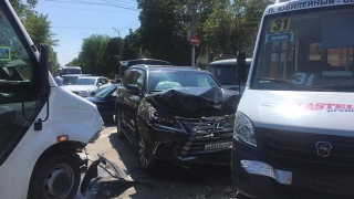На Соколовой горе произошло массовое ДТП с двумя маршрутками