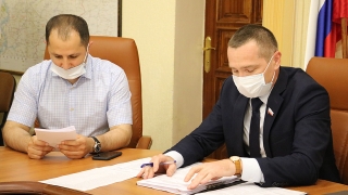 Законопроекты о запрете рюмочных. Дискуссия между думскими фракциями