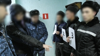 Брошенный окурок помог следователям спустя год найти насильника из лифта