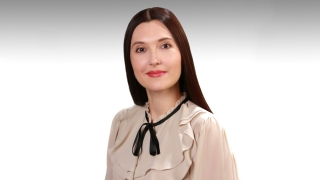 Губернатор наградил почетным знаком руководителя областного казначейства