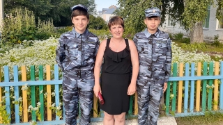 Школьники вернули жительнице Вольска кошелек с 73 тысячами рублей
