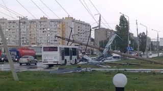 По Балакову прошел шквалистый ветер