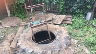 Трое саратовцев погибли при очистке выгребной ямы