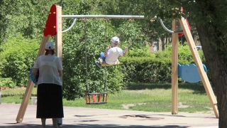 Коронавирус. Пожилых саратовцев просят не общаться с детьми