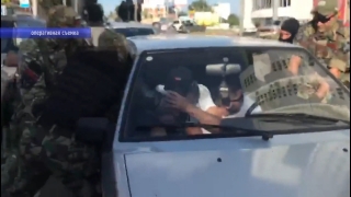 В Затоне "работали" автоворы со сканером. Они заблокировались от полиции