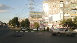 На Ново-Астраханском шоссе "Фольксваген" не пропустил велосипедиста