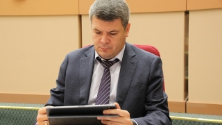 "Центр управления регионом". Министр обещает покончить с отписками чиновников