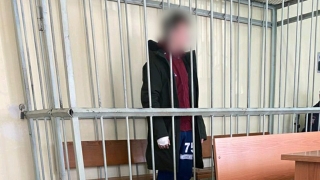 Парень ранил 16-летнего приятеля ножом и спаивал подругу. Вынесен приговор