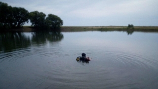 Водолазы вытащили тело мужчины из пруда в Красавке