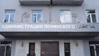 Ленинская администрация закупает урны, скамьи и арт-объекты почти на 2 млн рублей