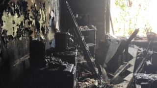 В сгоревшей квартире на Ново-Астраханском шоссе погибли два человека