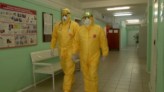 Выплаты по ковиду получил пока 281 саратовский медик