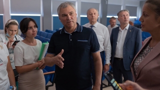 Вячеслав Володин об оборудовании для новой школы: "Тут какой-то сговор"