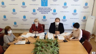 Родителей саратовских школьников просят по сайтам уточнить входы в школы
