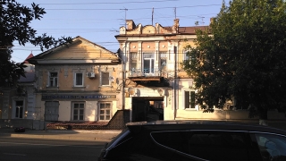 В Волжском районе шесть аварийных домов снесут и один отреставрируют