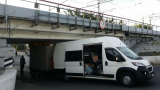 В ловушку саратовского "моста глупости" попался очередной водитель