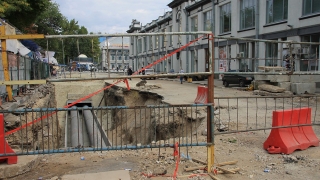 Поврежденная плитка на площади Кирова в Саратове будет заменена