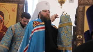 Митрополит Игнатий совершил в Петропавловском храме Всенощное бдение в канун Рождества Пресвятой Богородицы