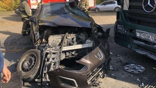 В Елшанке женщина-водитель пострадала в ДТП с двумя фурами