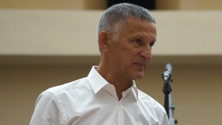 Иван Чепрасов о сдаче мандатов коллегами: "Мы все молча проглотили"