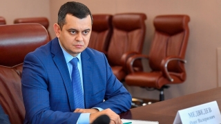 Лесные пожары, свалки, малые реки. Олег Медведев отвечает на вопросы саратовцев