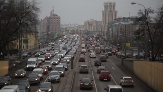 Саратовского владельца BMW приставы разыскали в Москве