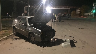 Девушка пострадала в столкновении "Шевроле" и "ВАЗа" на Блинова