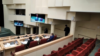 "Забота о депутатах". Заседание Саратовской облдумы продолжится в другой день
