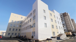 Перенесен срок завершения строительства поликлиники в Солнечном-2